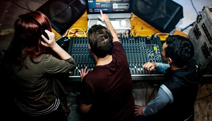 group-people-sound-mixer-station_53876-47001 group-people-sound-mixer-station_53876-47001
